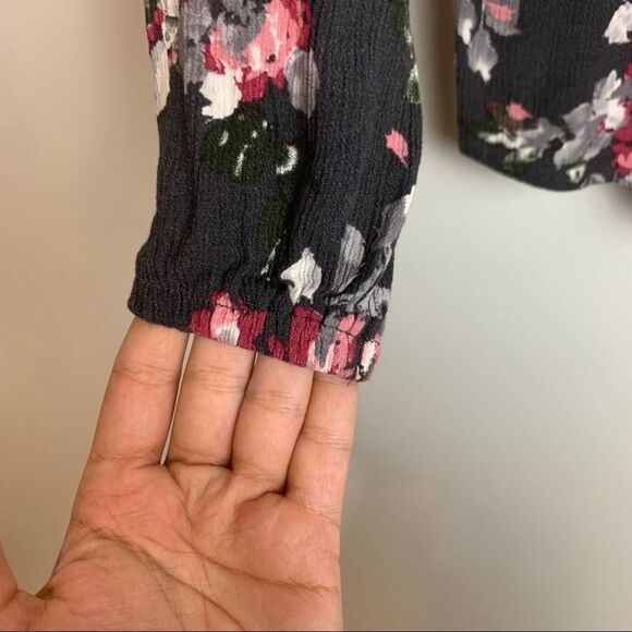 Gray & Pink Floral 3/4 Quarter Sleeve Strapless Off the Shoulder Blouse size M - Picture 5 of 7